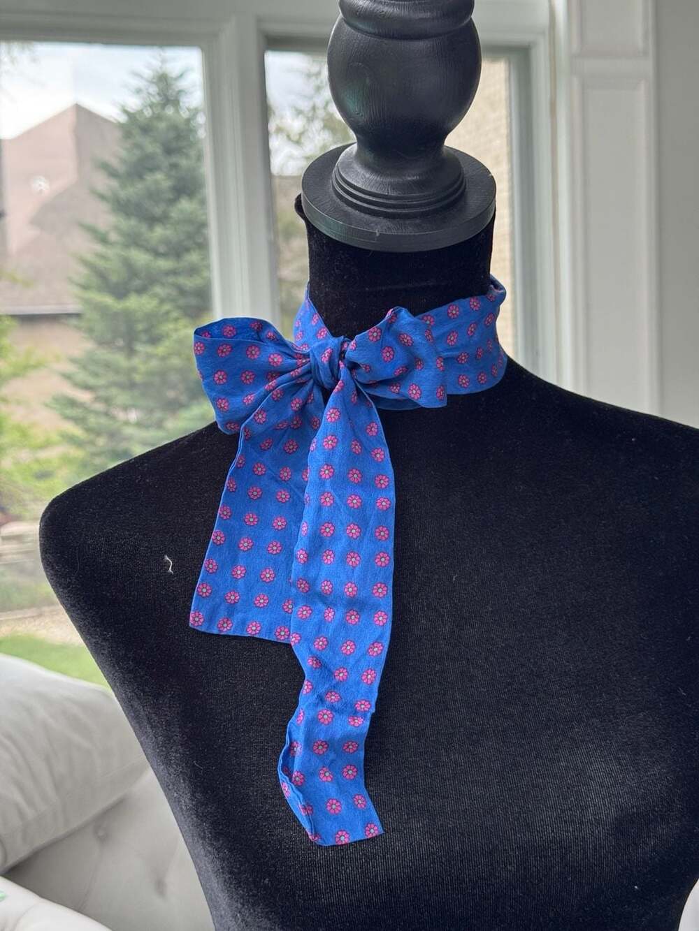 Vintage Liz Claiborne Accessories Blue Floral Print 100% Silk Neck Scarf